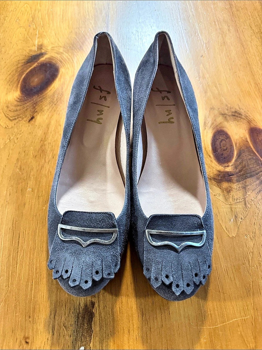 French Sole Gray Fringe Wedge Heels US 9